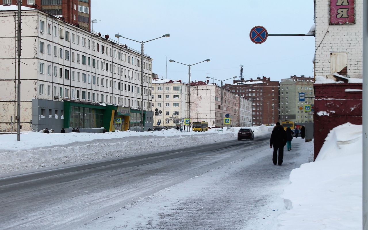 край. Красноярский, г. Норильск, ул. Бегичева, д. 21-придомовая территория