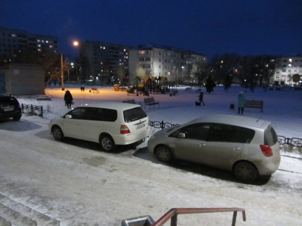 край. Красноярский, г. Сосновоборск, ул. Ленинского Комсомола, д. 4-придомовая территория