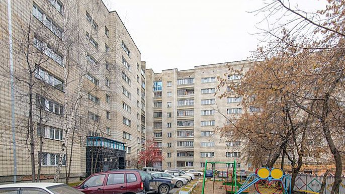 край. Алтайский, г. Барнаул, ул. Чкалова, д. 70-фасад здания
