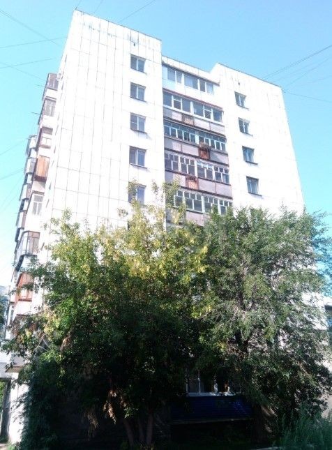 обл. Курганская, г. Курган, ул. 1 Мая, д. 13а-фасад здания