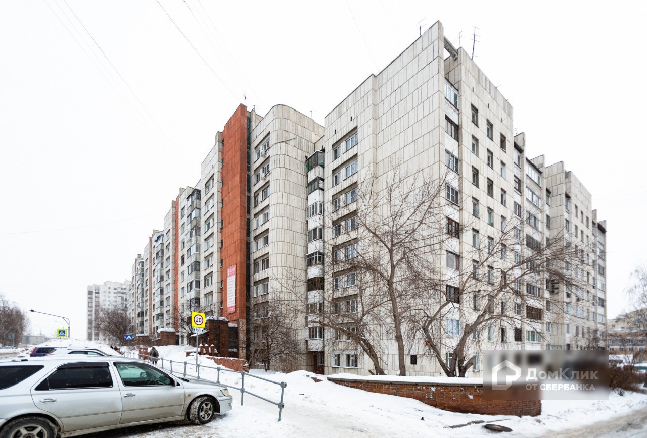 край. Алтайский, г. Барнаул, ул. Чкалова, д. 89-фасад здания