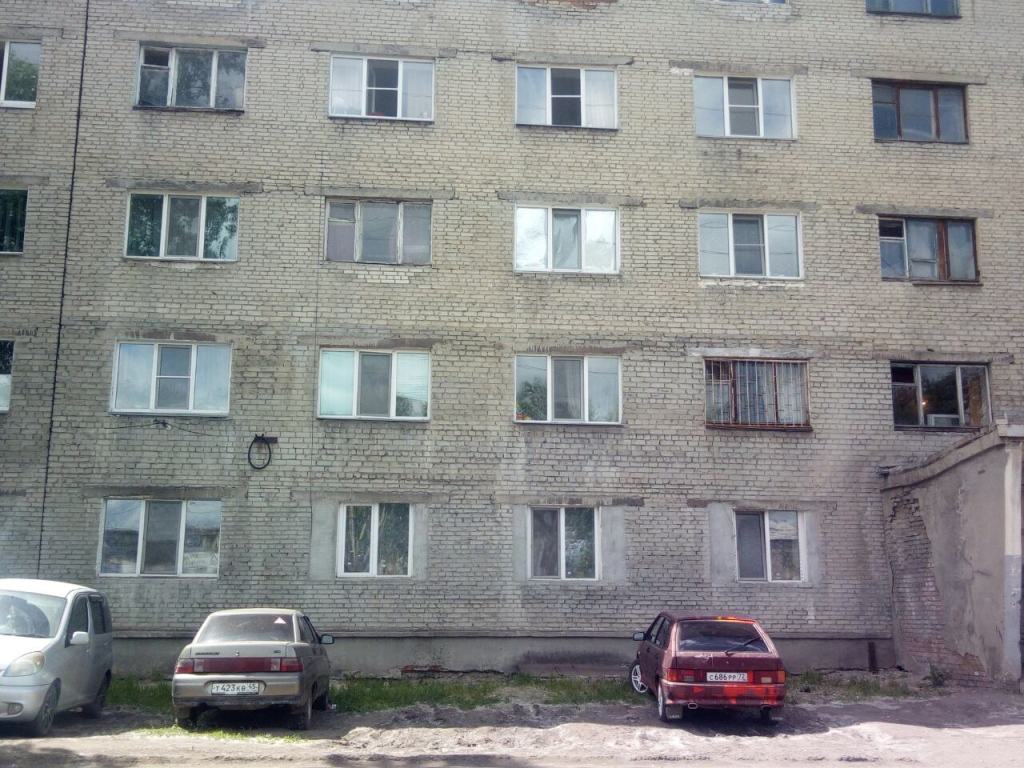 обл. Курганская, г. Курган, ул. Бурова-Петрова, д. 95-фасад здания