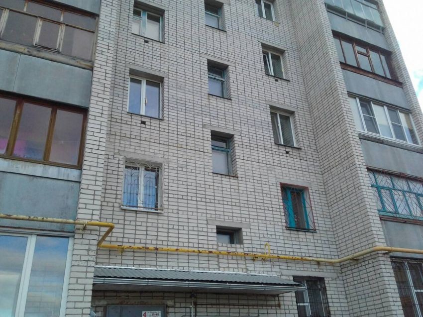 обл. Курганская, г. Курган, ул. Макаренко, д. 96-фасад здания