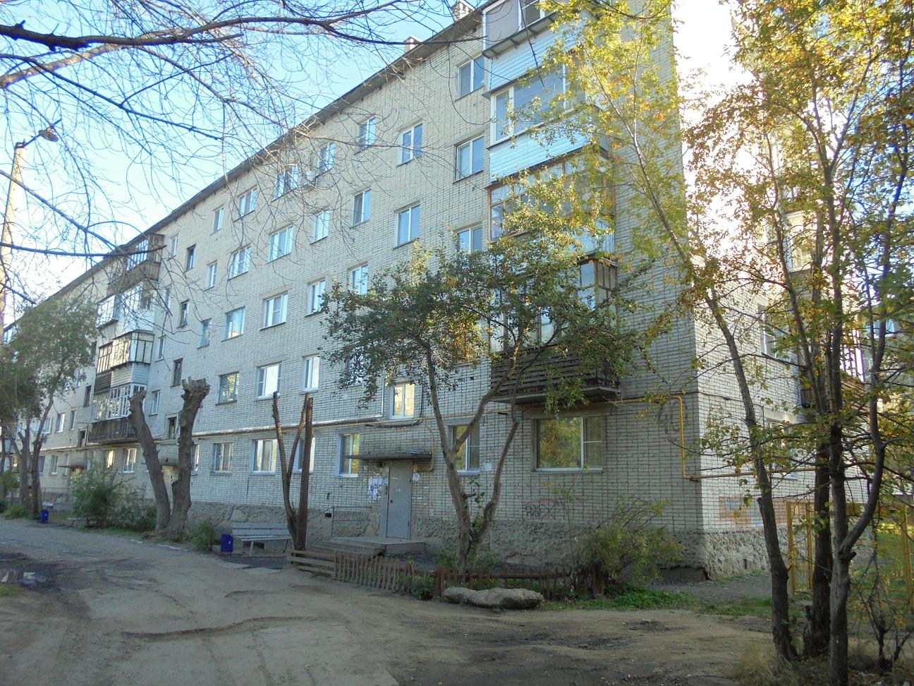 обл. Курганская, г. Курган, ул. Радионова, д. 40-фасад здания