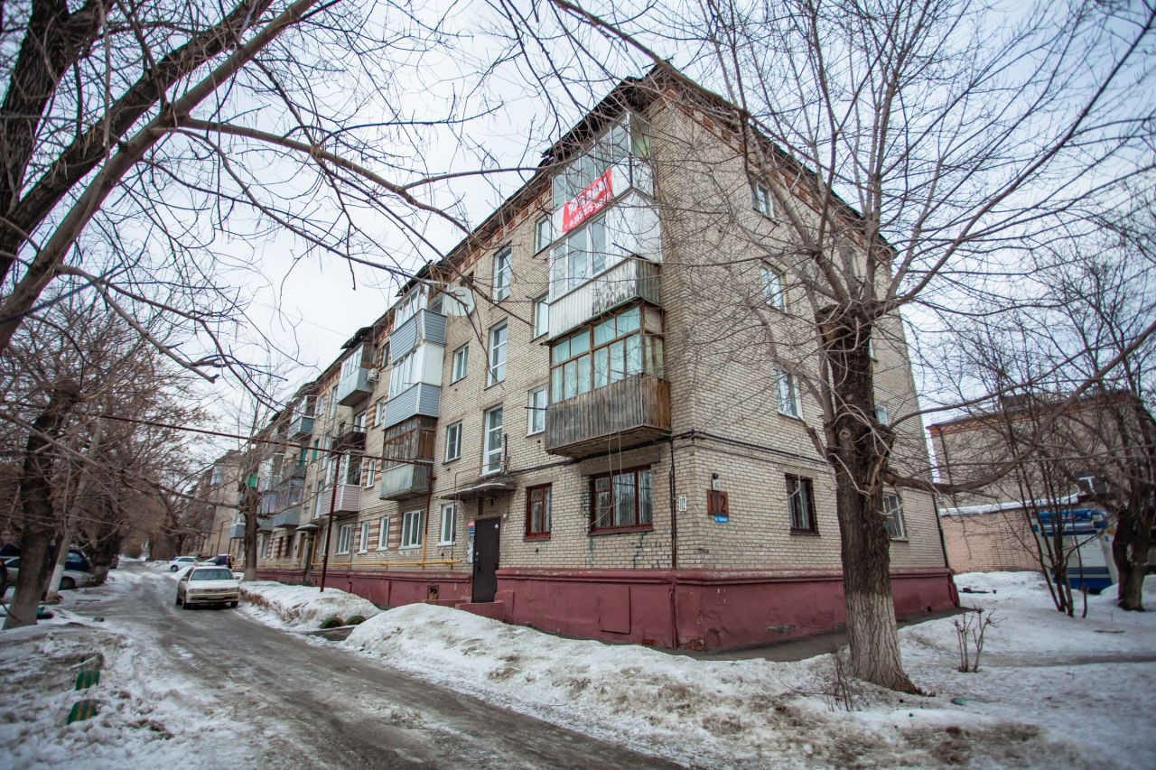 край. Алтайский, г. Барнаул, ул. Чудненко, д. 112-фасад здания