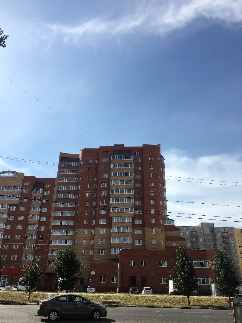обл. Курская, г. Железногорск, ул. Ленина, д. 83-фасад здания