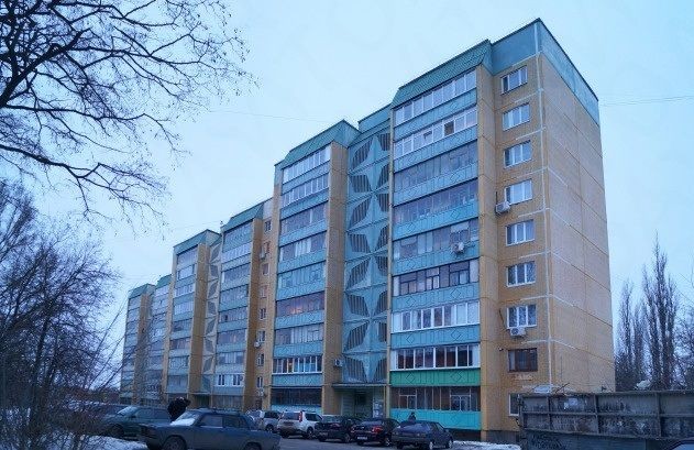 обл. Курская, г. Курск, ул. Комарова, д. 8, к. б-фасад здания