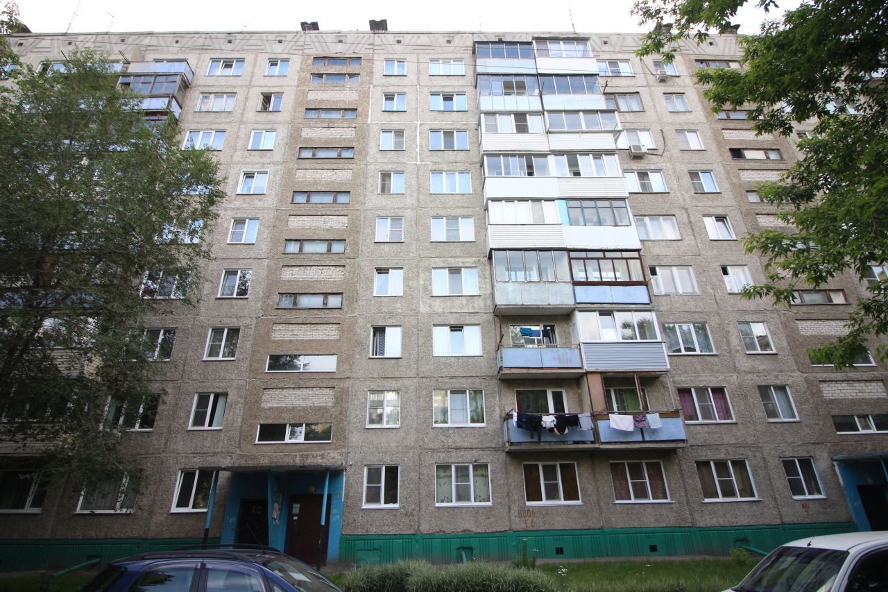 край. Алтайский, г. Барнаул, ул. Шукшина, д. 36-фасад здания