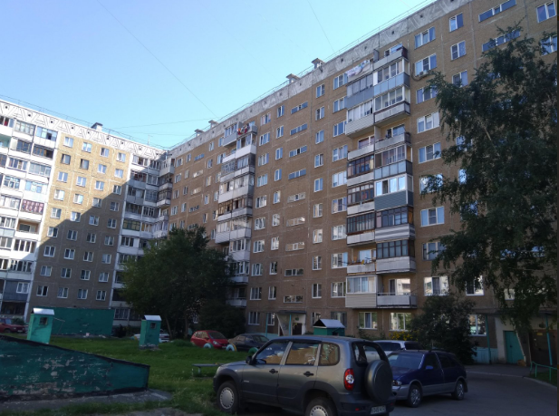 край. Алтайский, г. Барнаул, ул. Шумакова, д. 32-фасад здания