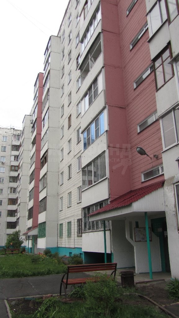край. Алтайский, г. Барнаул, ул. Шумакова, д. 33-фасад здания