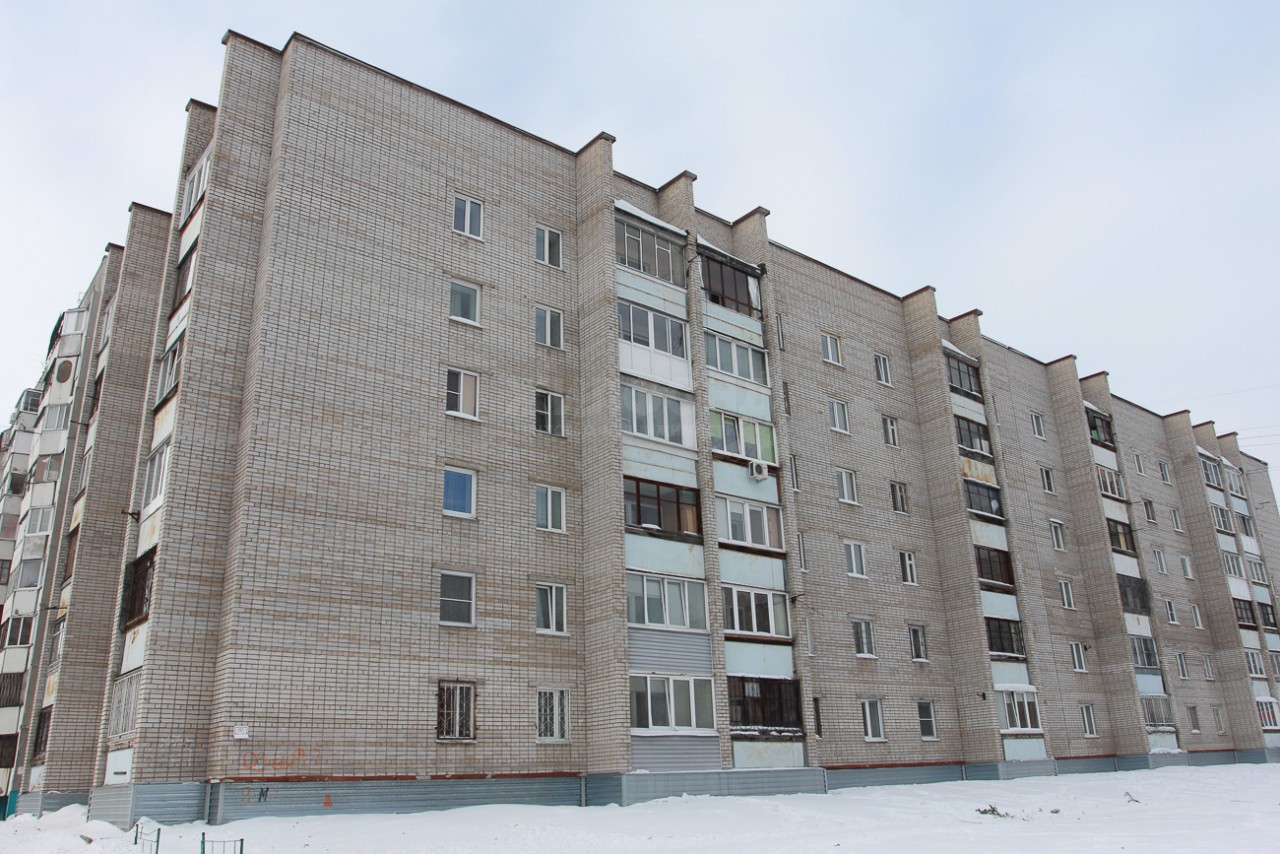 край. Алтайский, г. Барнаул, ул. Шумакова, д. 45-фасад здания