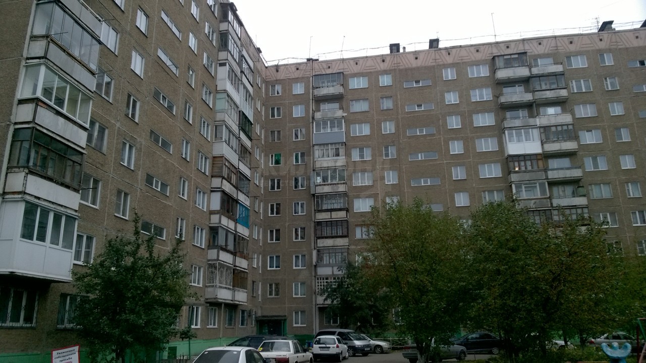 край. Алтайский, г. Барнаул, ул. Шумакова, д. 60-фасад здания