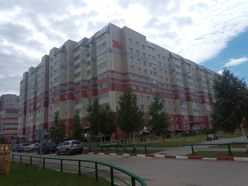 край. Алтайский, г. Барнаул, ул. Шумакова, д. 61-фасад здания