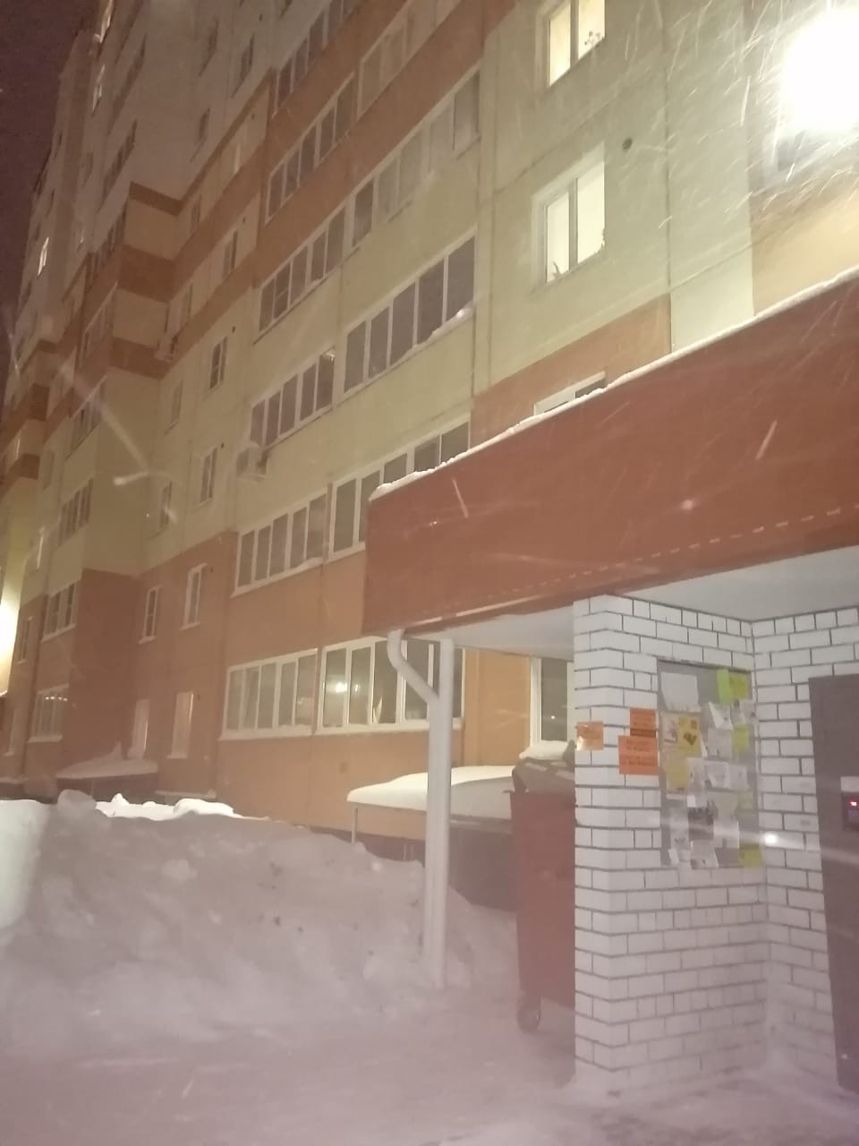 край. Алтайский, г. Барнаул, ул. Шумакова, д. 65-фасад здания