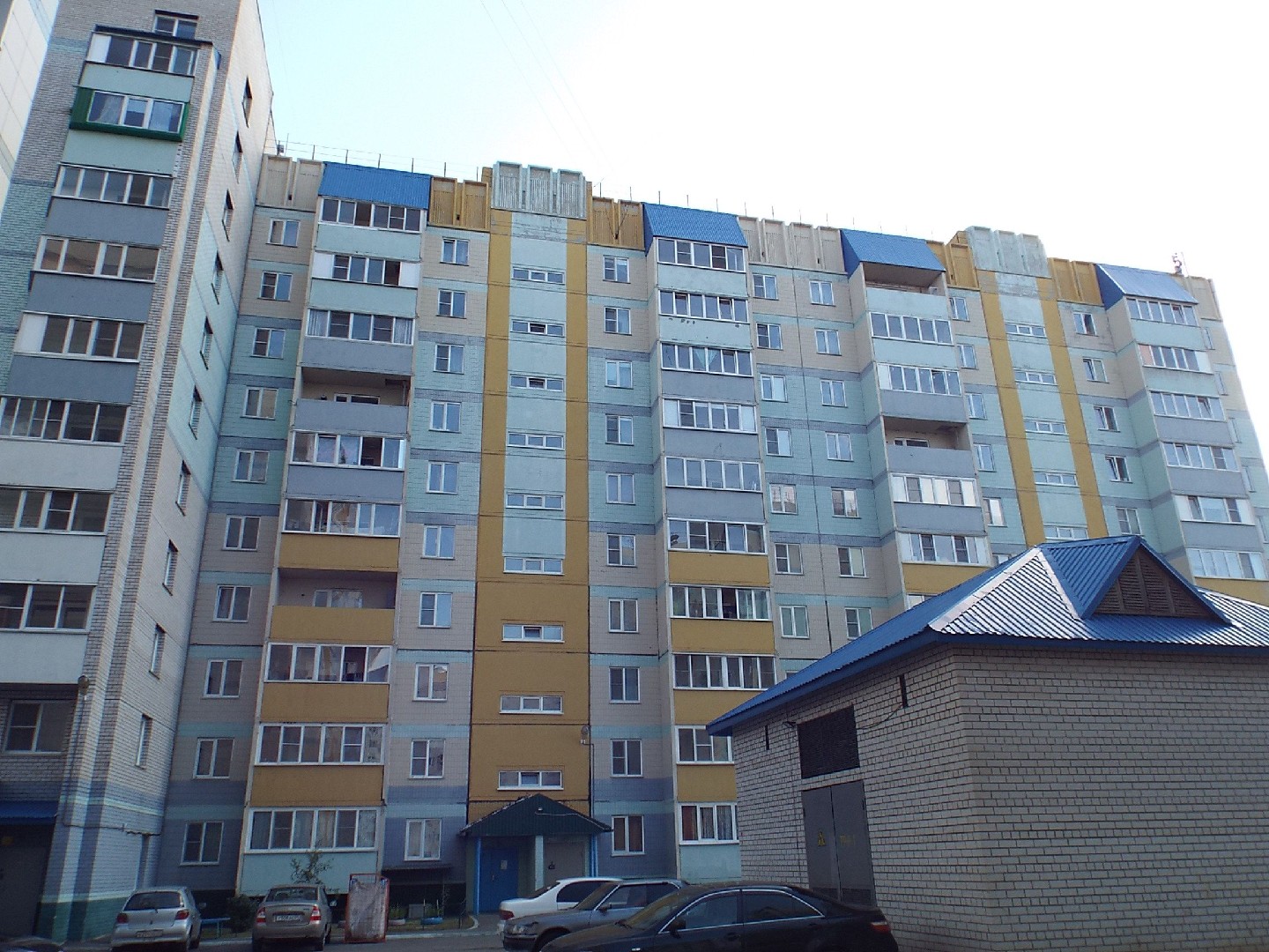 край. Алтайский, г. Барнаул, ул. Эмилии Алексеевой, д. 61-фасад здания