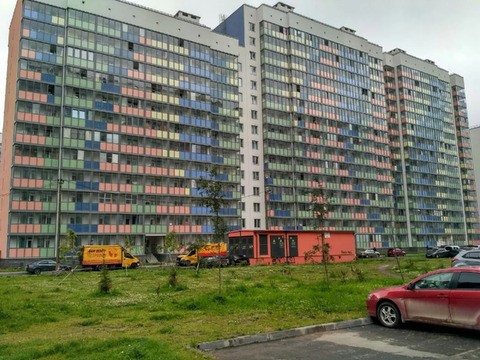 обл. Ленинградская, р-н. Всеволожский, п. Мурино, б-р. Петровский, д. 14, к. 3-фасад здания