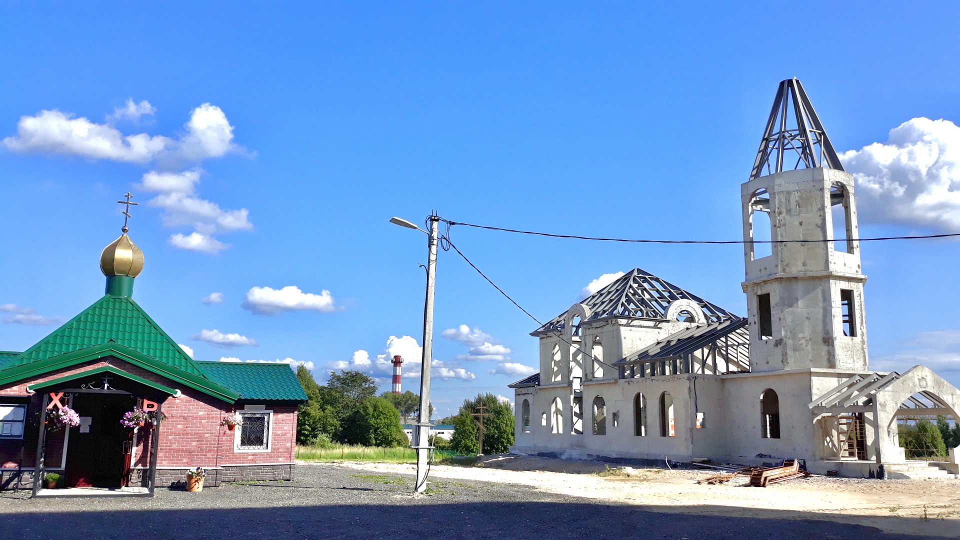 обл. Ленинградская, р-н. Всеволожский, п. Романовка, д. 9-придомовая территория