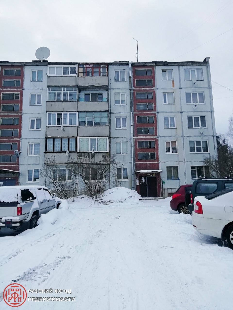 обл. Ленинградская, р-н. Выборгский, г. Выборг, мкр. Калининский, ш. Сайменское, д. 32-фасад здания