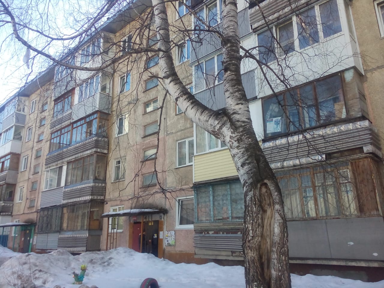 край. Алтайский, г. Барнаул, ул. Энтузиастов, д. 31-фасад здания