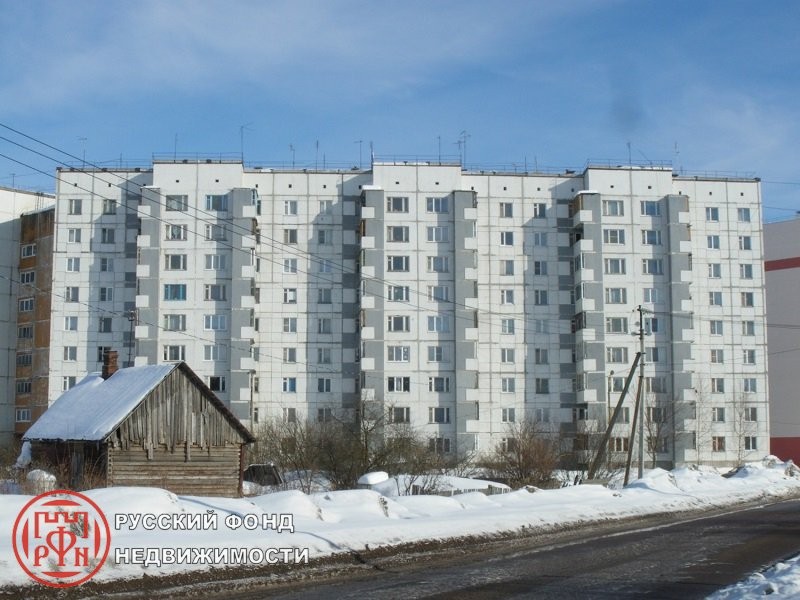 обл. Ленинградская, р-н. Гатчинский, г. Коммунар, ул. Павловская, д. 3-фасад здания