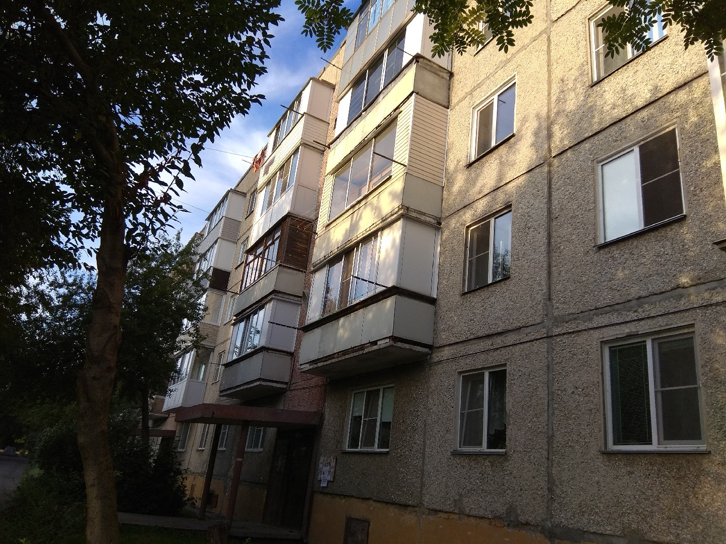 край. Алтайский, г. Барнаул, ул. Юрина, д. 204а-фасад здания