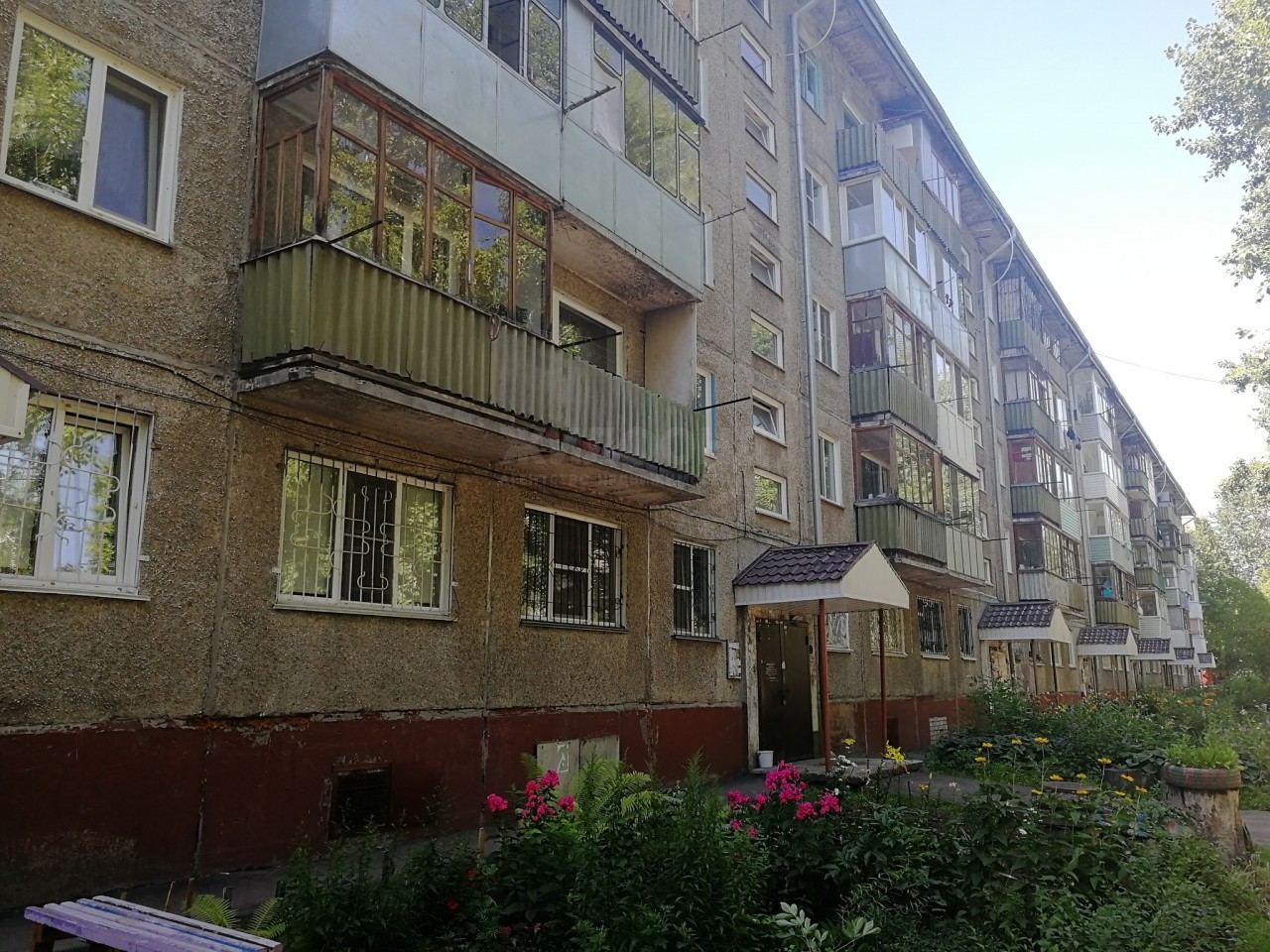 край. Алтайский, г. Барнаул, ул. Юрина, д. 222-фасад здания