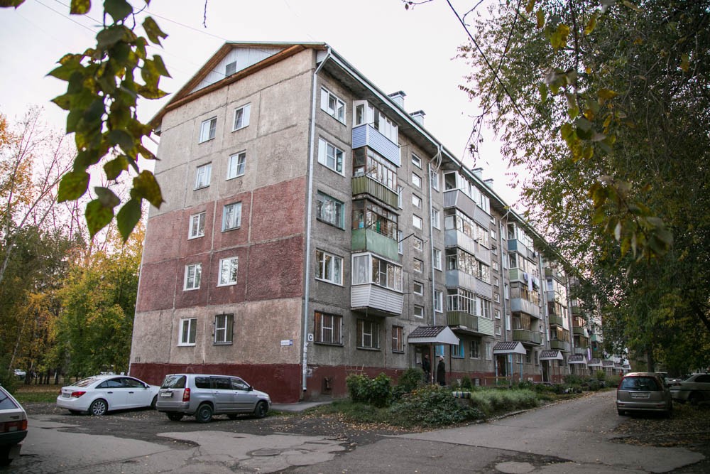 край. Алтайский, г. Барнаул, ул. Юрина, д. 222-фасад здания