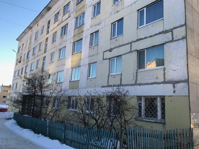 обл. Магаданская, г. Магадан, ул. Берзина, д. 27-фасад здания