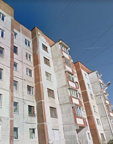 обл. Магаданская, г. Магадан, ул. Портовая, д. 27-фасад здания