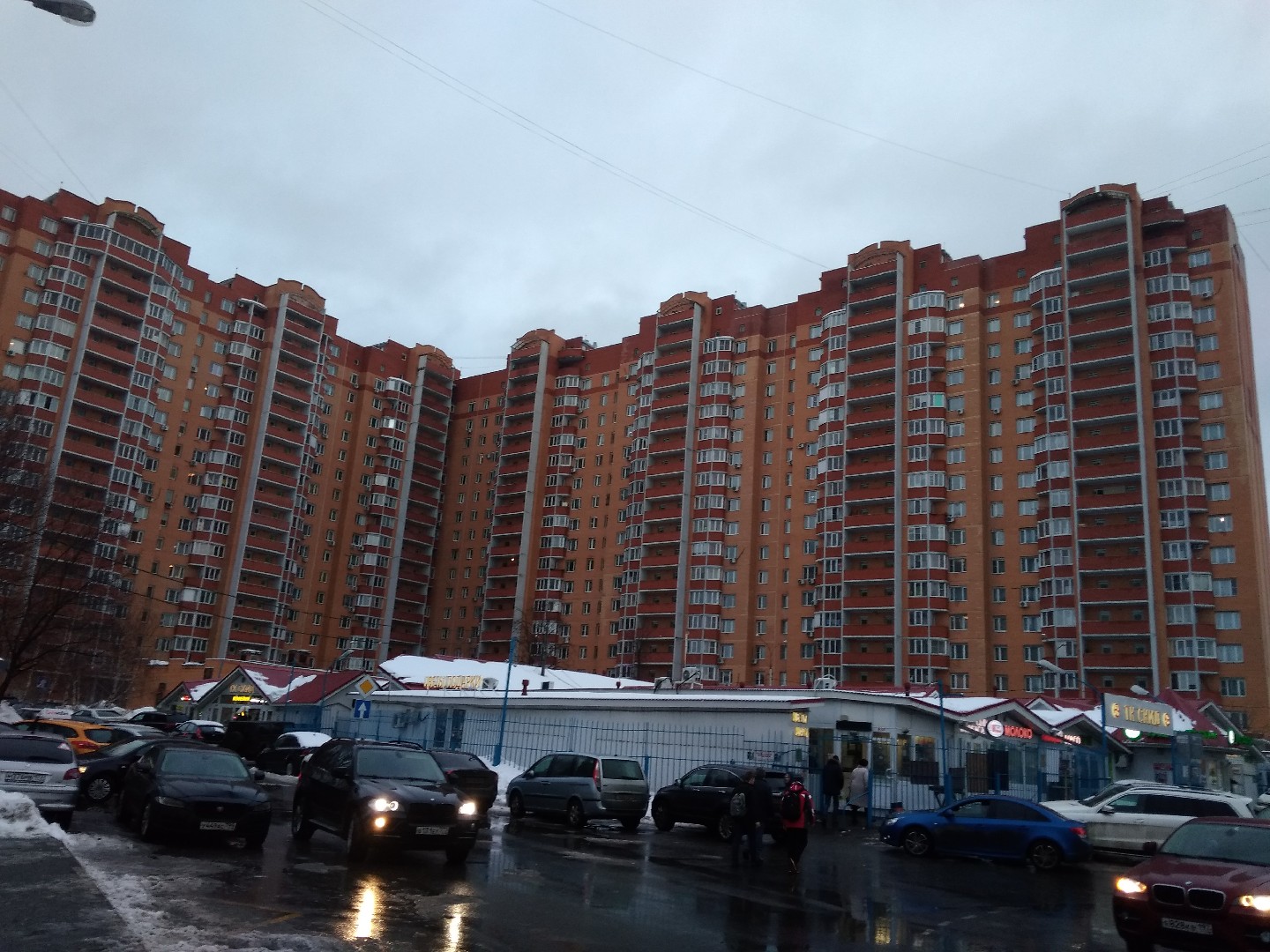 г. Москва, г. Троицк, пл. Академическая, д. 4-фасад здания