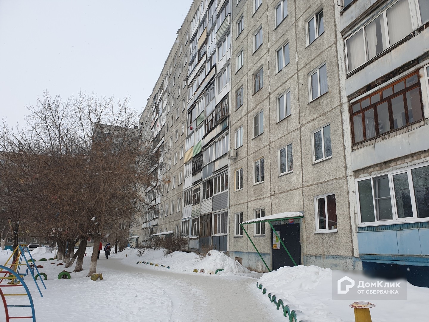 край. Алтайский, г. Барнаул, ул. Юрина, д. 305-фасад здания