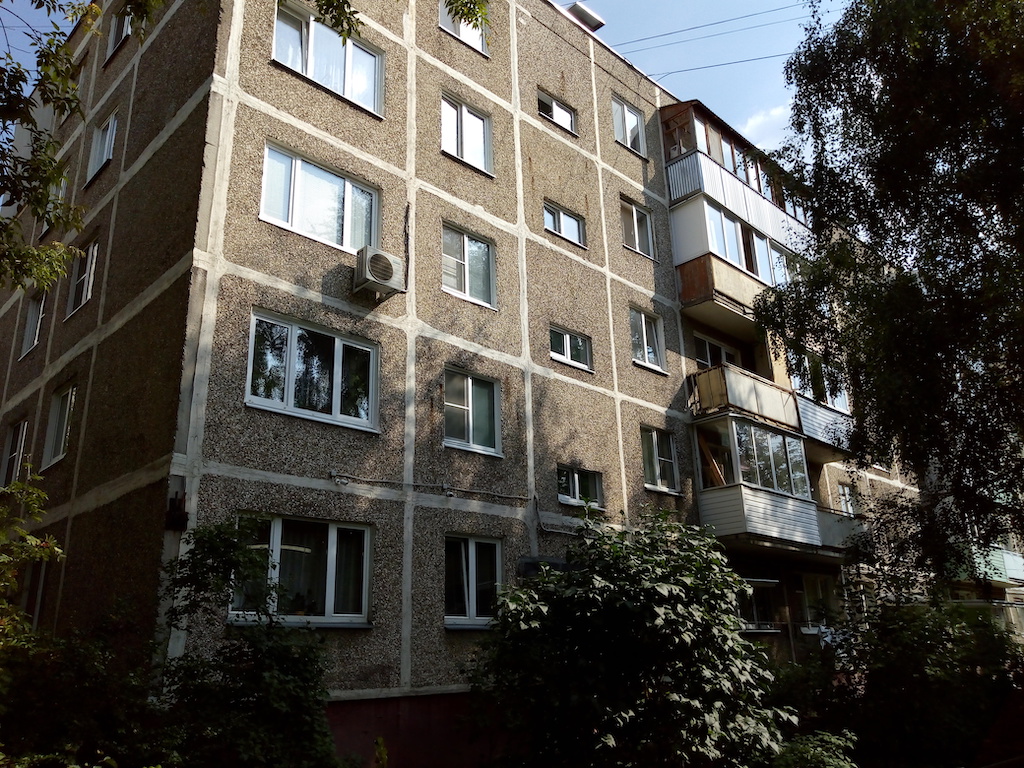 обл. Московская, г. Балашиха, ул. Калинина, д. 21-фасад здания