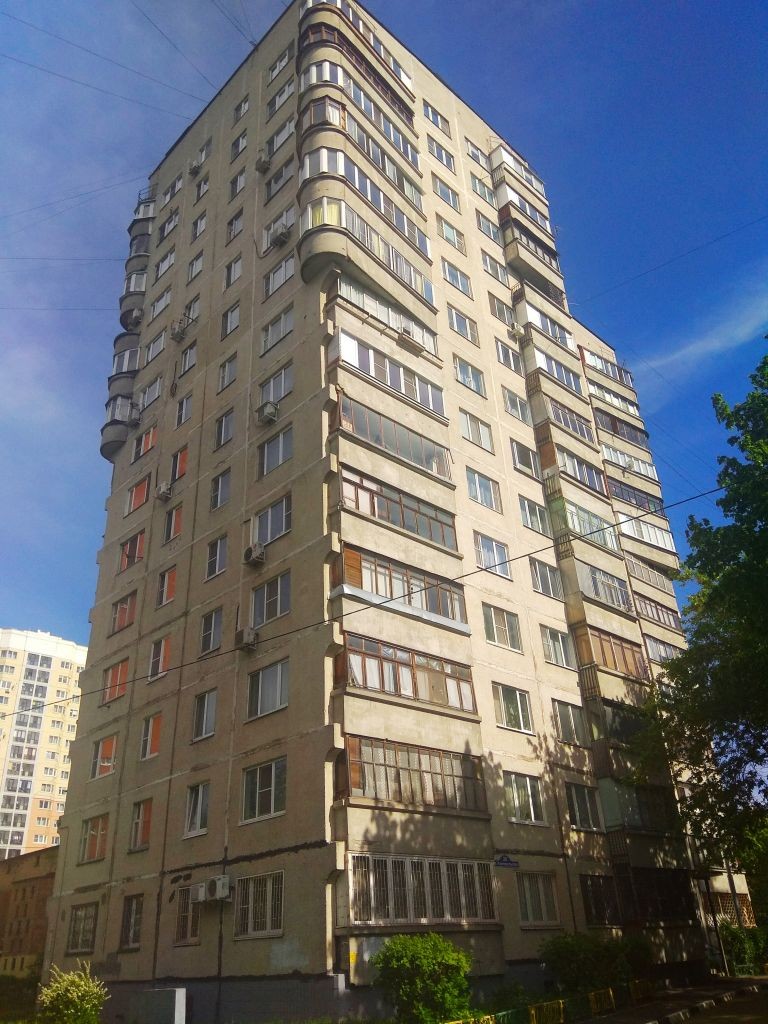 обл. Московская, г. Балашиха, ул. Комсомольская, д. 28-фасад здания