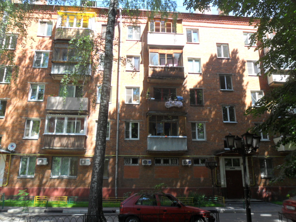 обл. Московская, г. Балашиха, ул. Крупской, д. 13-фасад здания
