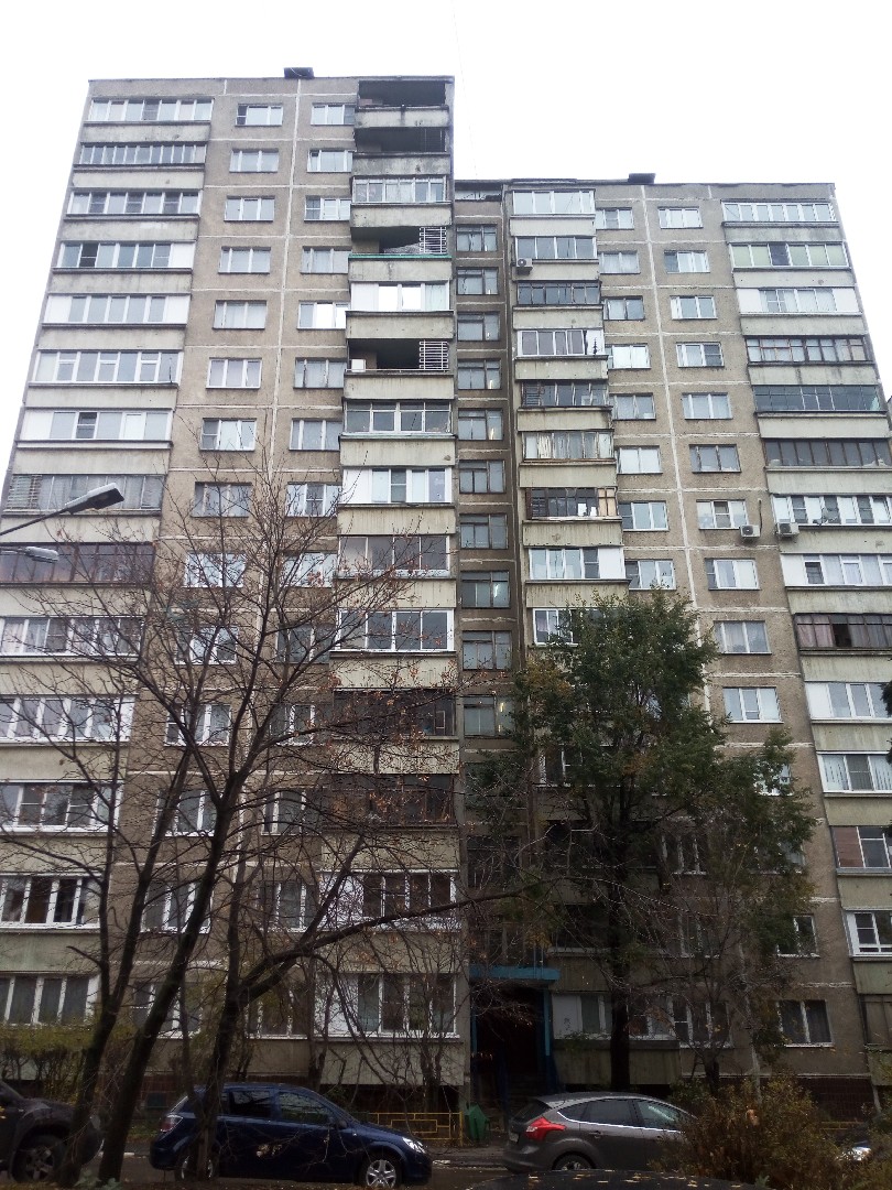 обл. Московская, г. Дзержинский, ул. Томилинская, д. 24-фасад здания