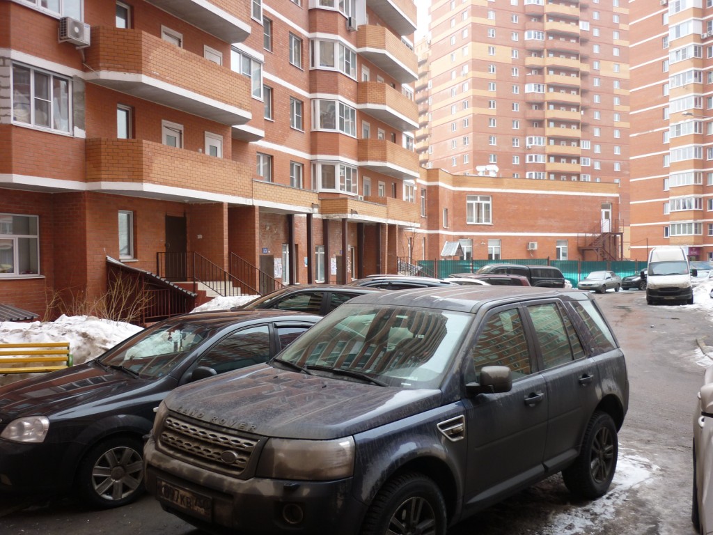 обл. Московская, г. Звенигород, мкр. Супонево, д. 6-придомовая территория