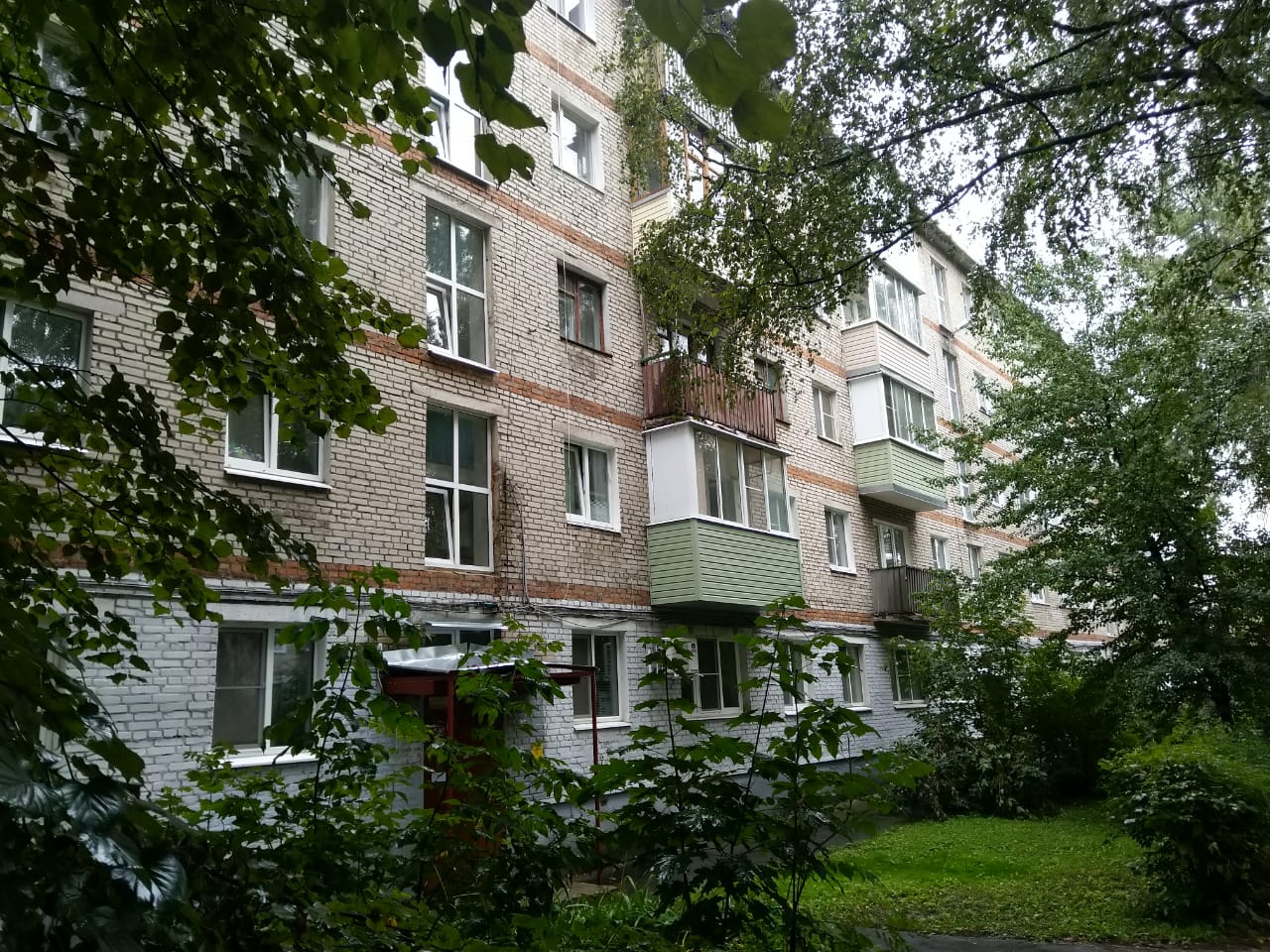 обл. Московская, г. Коломна, ул. Гагарина, д. 58-фасад здания
