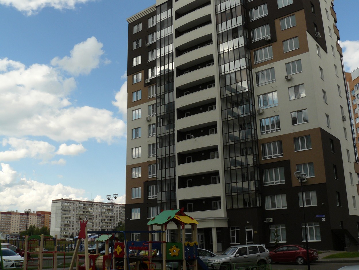 обл. Московская, г. Коломна, ул. Захарова, д. 14-фасад здания