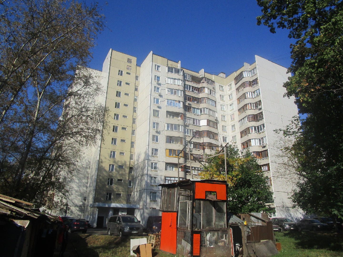 обл. Московская, г. Королев, ул. Суворова, д. 16а-фасад здания