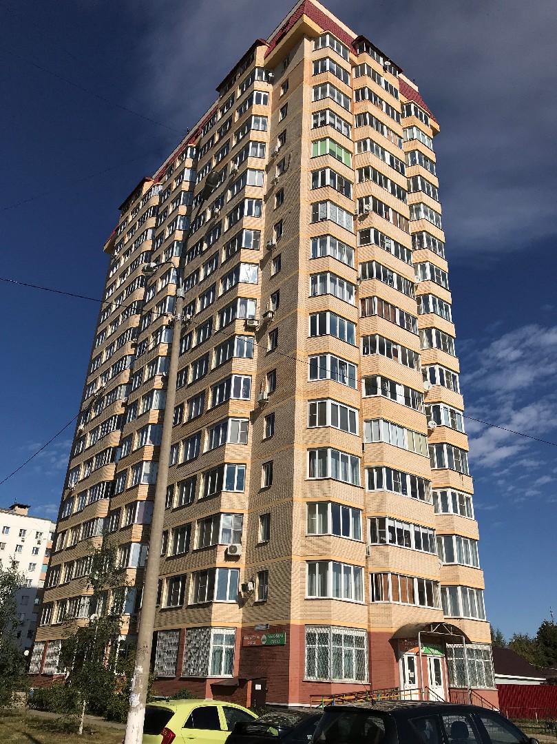 обл. Московская, р-н. Красногорский, пгт. Нахабино, ул. Красноармейская, д. 4Б-фасад здания