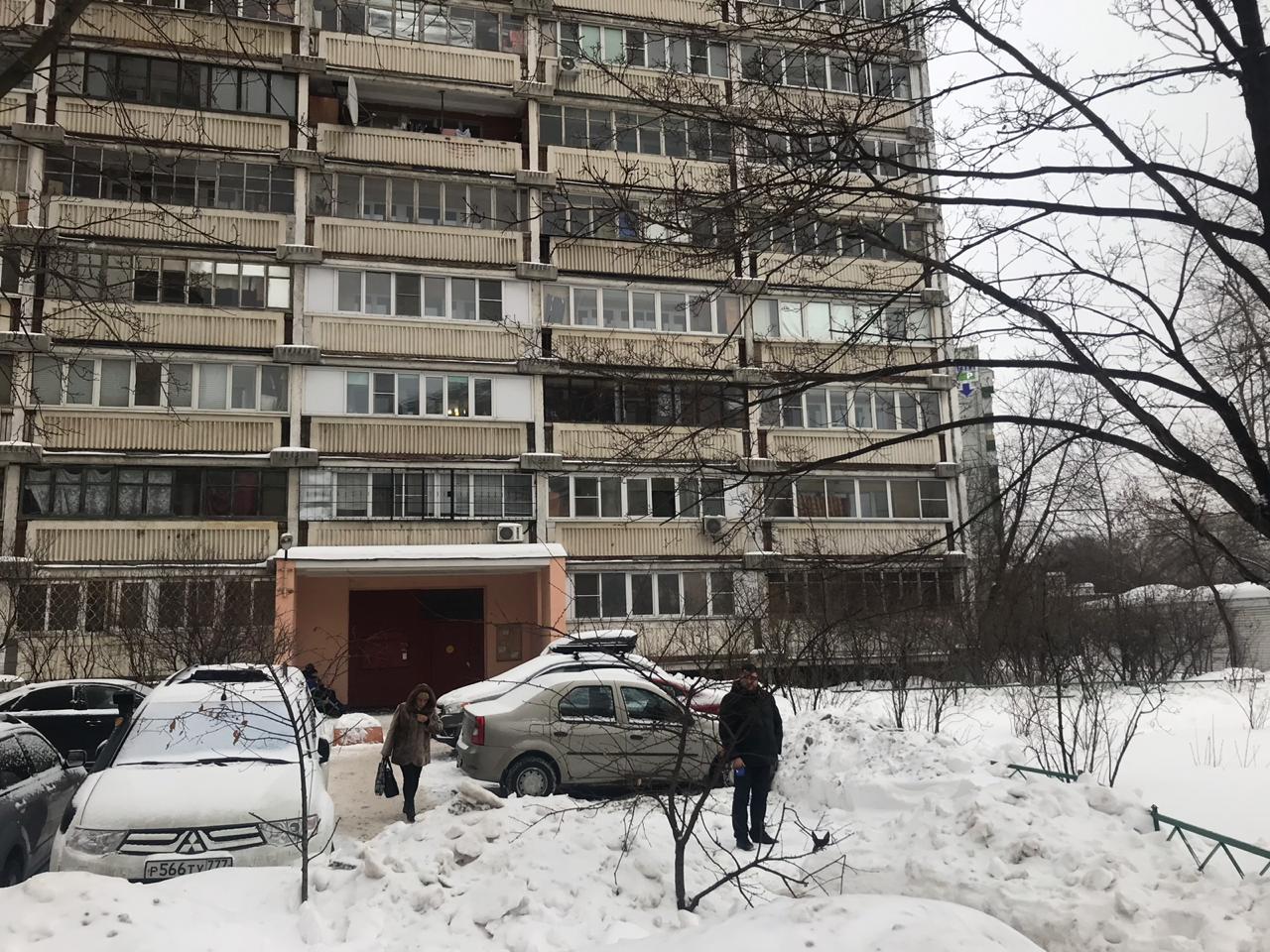 обл. Московская, р-н. Люберецкий, г. Люберцы, пр-кт. Октябрьский, д. 7-придомовая территория