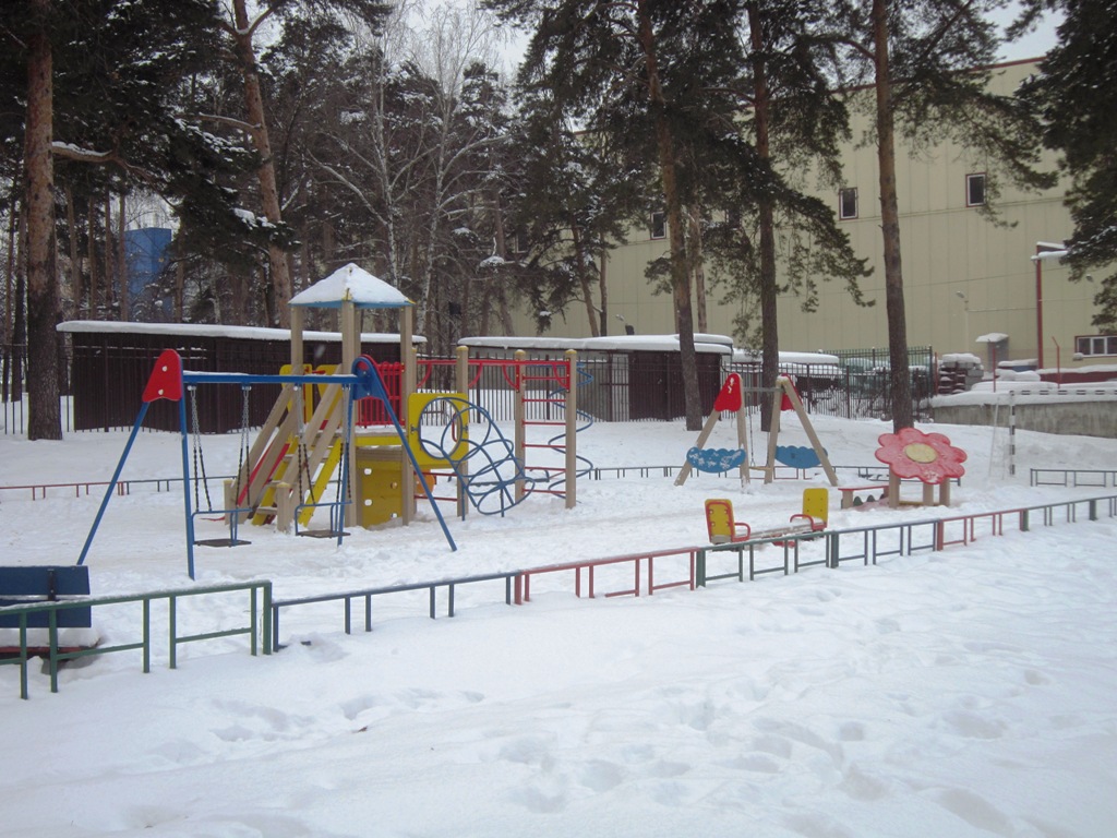 обл. Московская, р-н. Люберецкий, рп. Октябрьский, мкр. Восточный, д. 1-придомовая территория