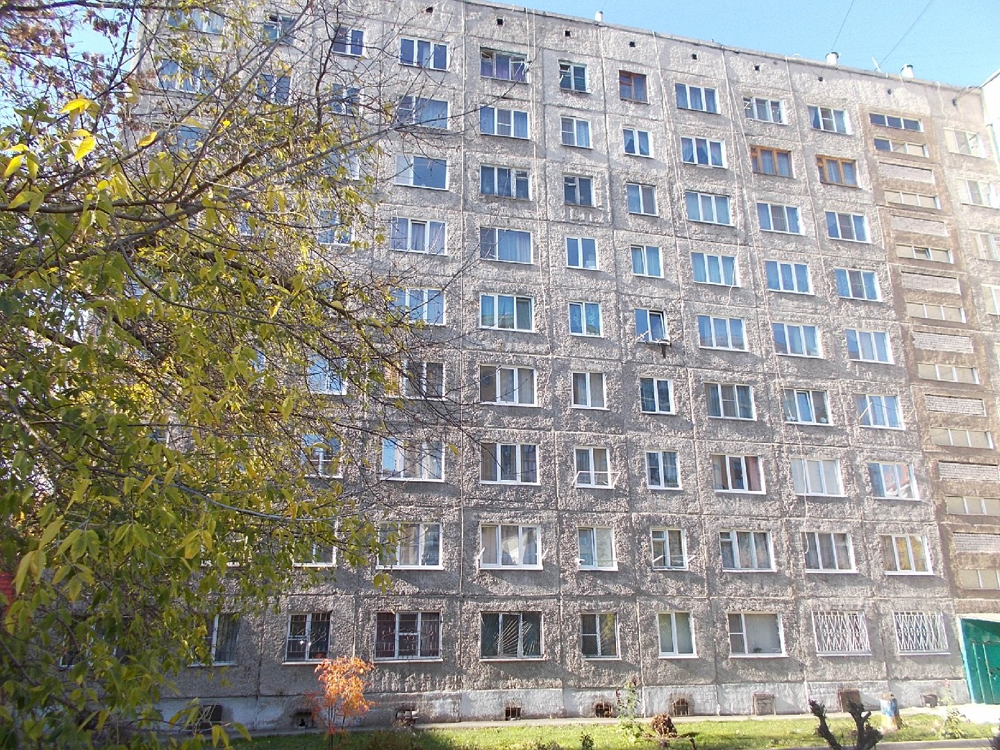 край. Алтайский, г. Барнаул, ул. 80 Гвардейской Дивизии, д. 4А, к. 1-фасад здания