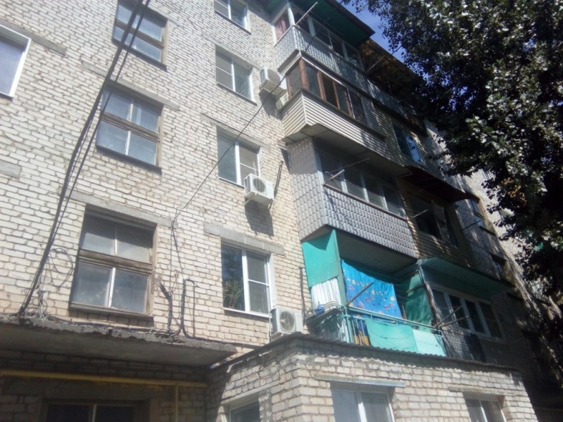 обл. Астраханская, г. Астрахань, ул. Адмирала Нахимова, д. 111-фасад здания