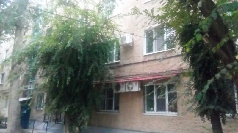 обл. Астраханская, г. Астрахань, ул. Адмирала Нахимова, д. 113-фасад здания