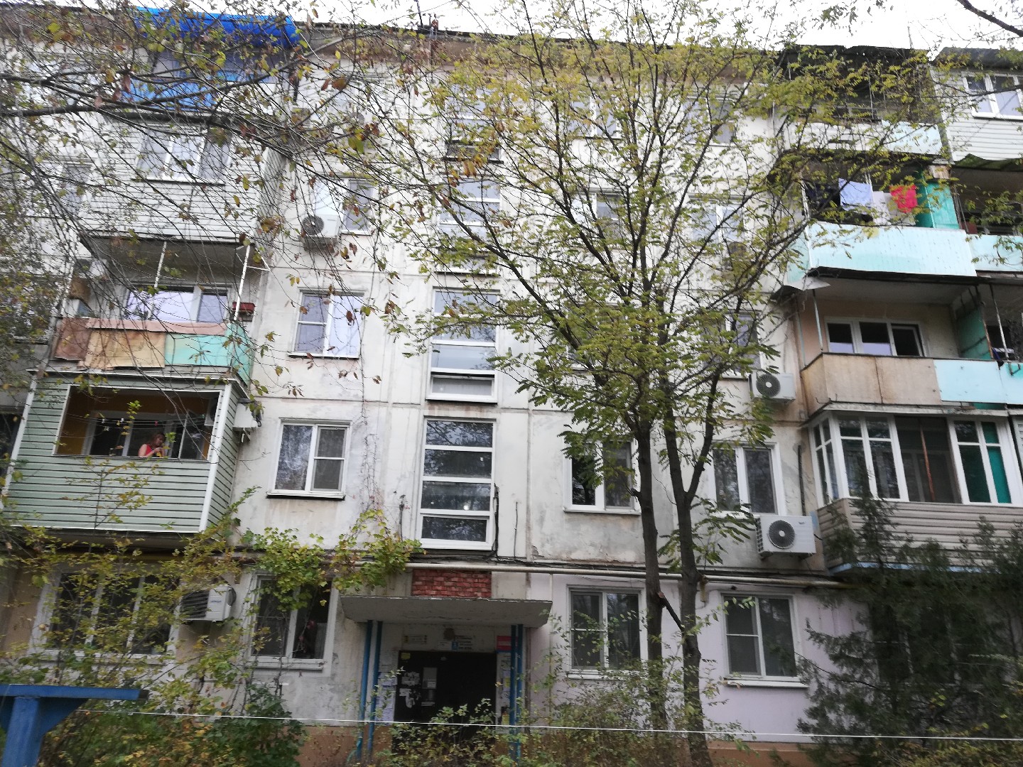 обл. Астраханская, г. Астрахань, ул. Адмирала Нахимова, д. 115-фасад здания