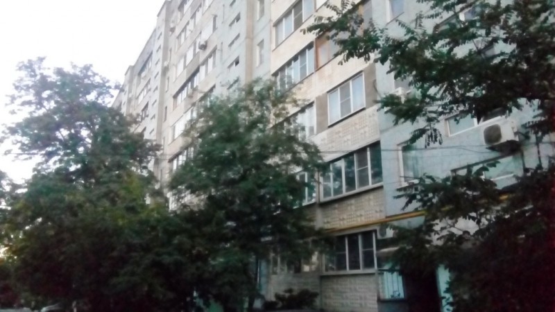 обл. Астраханская, г. Астрахань, ул. Батайская, д. 23-фасад здания