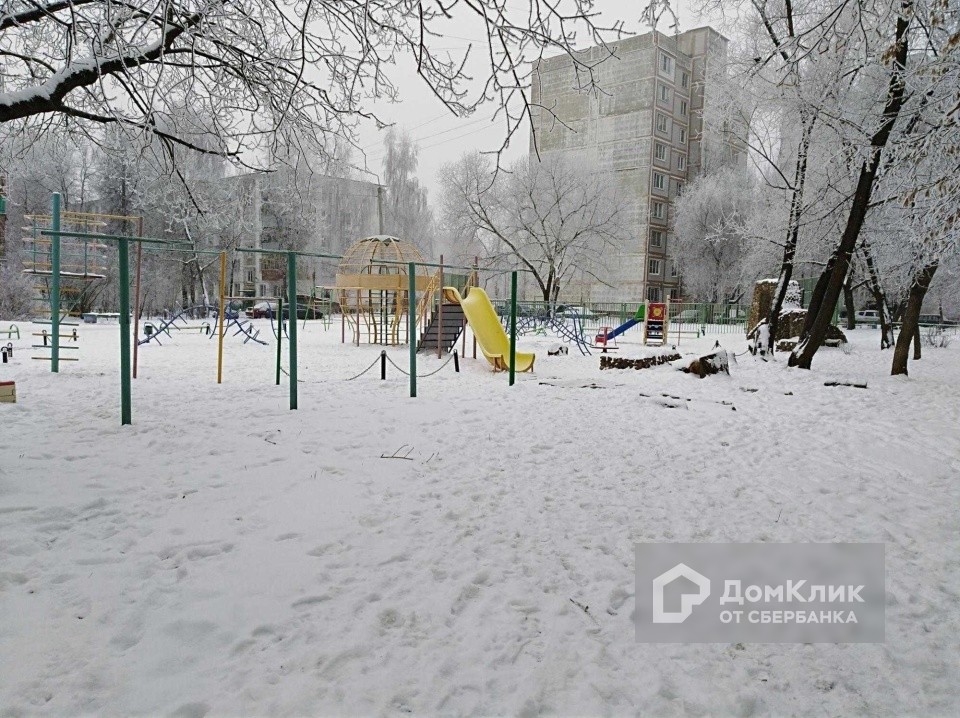 обл. Московская, г. Серпухов, ул. Ворошилова, д. 136-придомовая территория