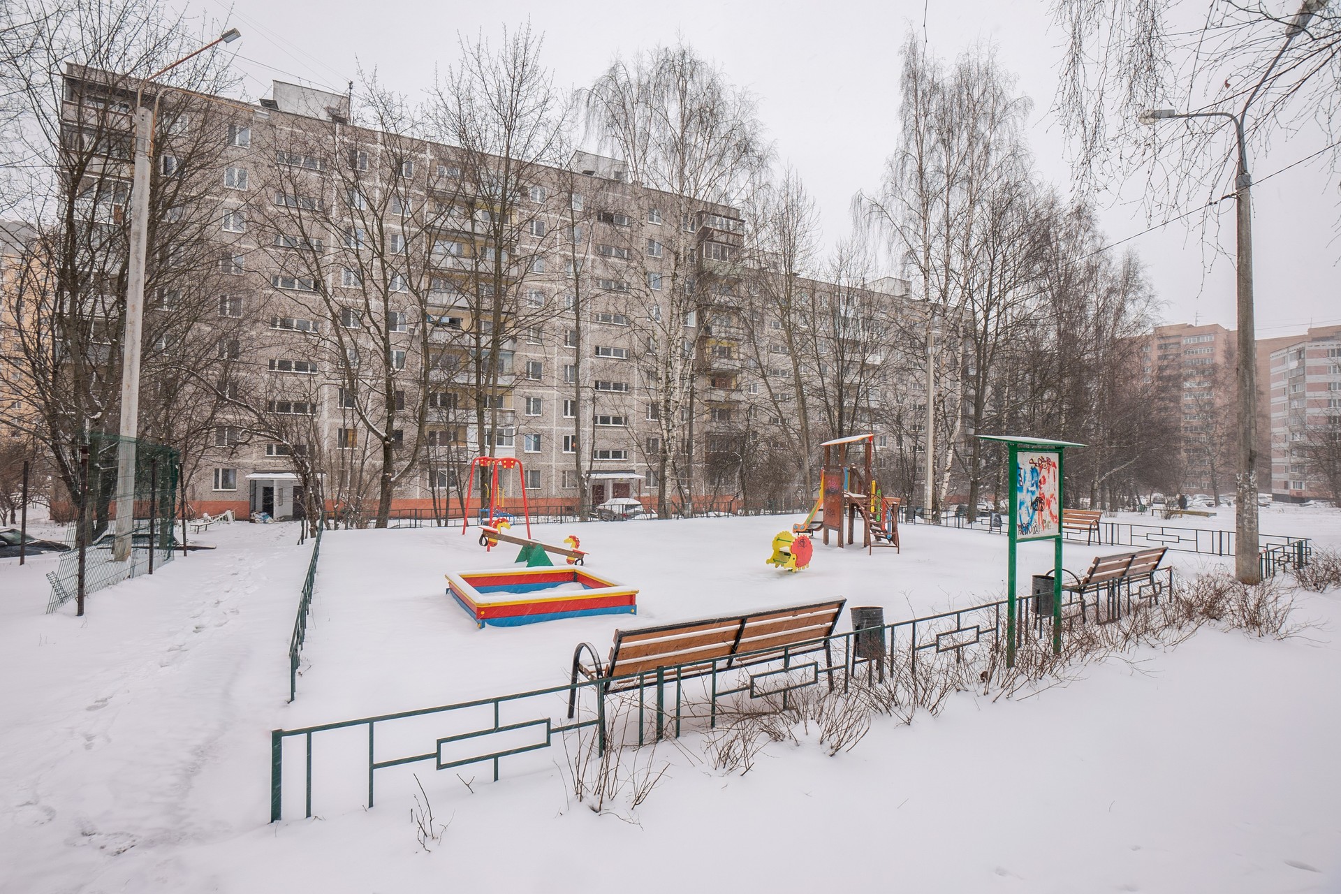 обл. Московская, г. Фрязино, проезд. Десантников, д. 3-придомовая территория