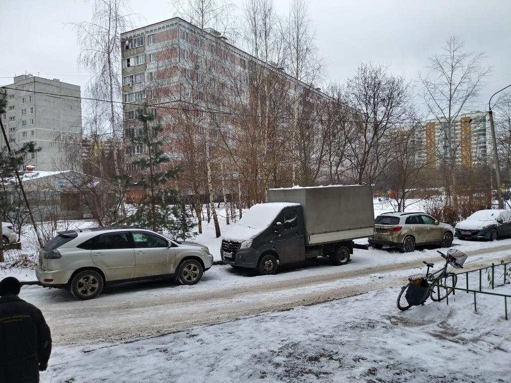 обл. Московская, г. Фрязино, проезд. Десантников, д. 11-придомовая территория